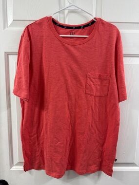 GAP Men's Short-Sleeve Pocket Tee - Coral Red